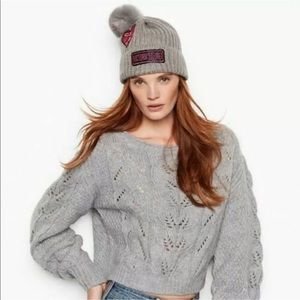 VS Pom Pom Hat